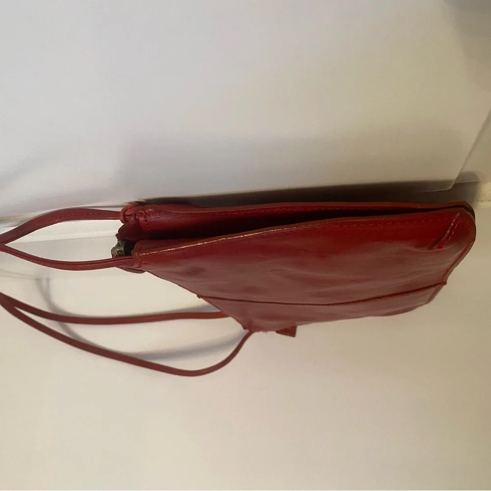 VINTAGE MONSAC ORIGINAL BAG SHOULDER SHINY RED LEATHER 2 STRAP ZIP TOP ENVELOPE